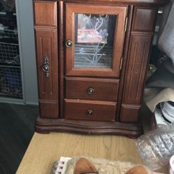 Antique/Vintage Wooden Elegant Jewelry Box