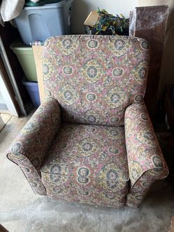 Lazy Boy Recliner, Hardly Used