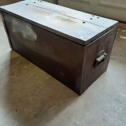 WOODEN TOOL BOX