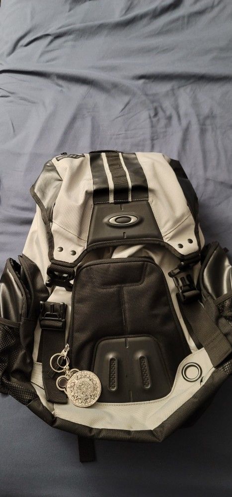 Oakley Gearbox LX Backpack