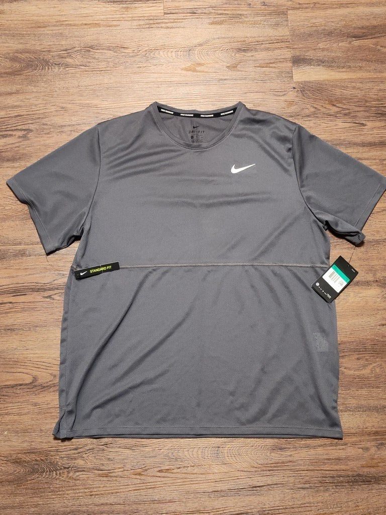 Nike dri-fit Lightweight active shirt