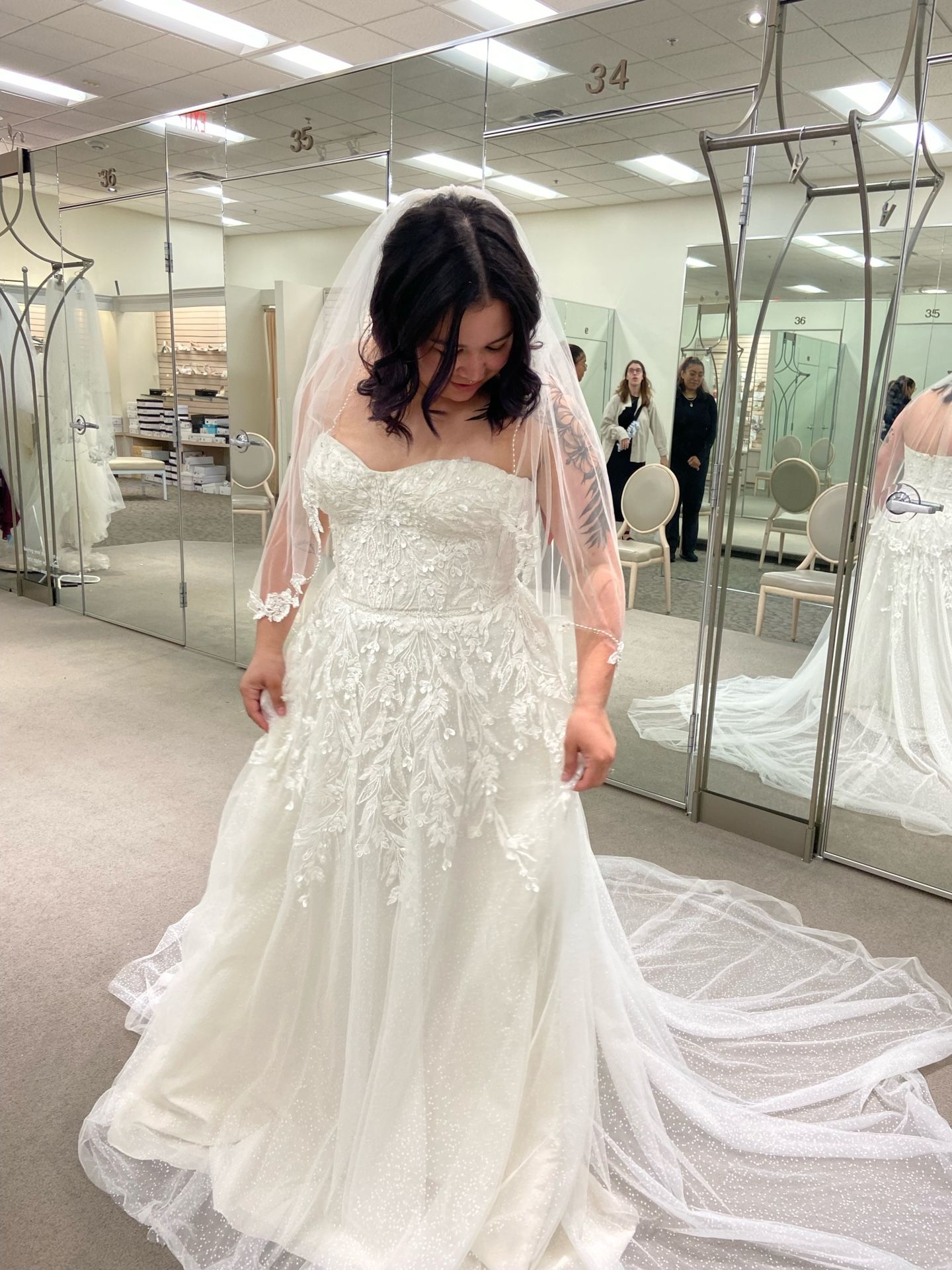 BRAND NEW!! Wedding Dress Size 14 With Tags!