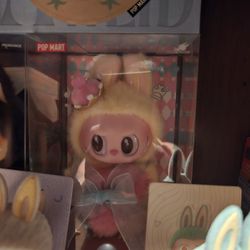 Let's Checkmate Queen Labubu