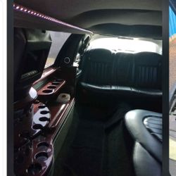 Lincoln Town Car Executive 6 Passenger Stretch Limousine 