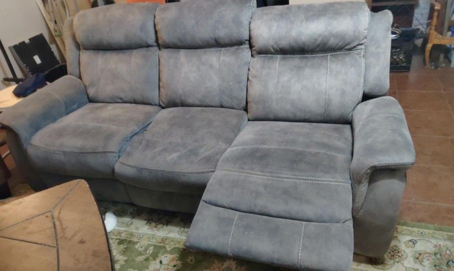 Double Recliner Couch