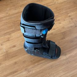 Walking boot