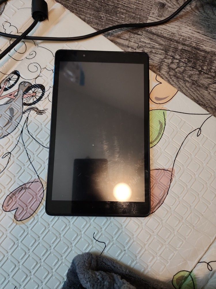 Lenovo Tab E8