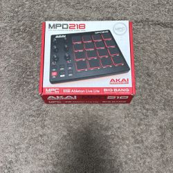 Akai professional MPD218 Midi Controller