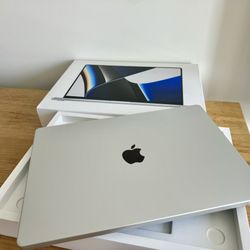 M1 Max Chip 64GB RAM 32-Core GPU 1TB SSD MacBook Pro 14” Touch ID XDR Liquid Retina Display AppleCare + 2025 Same Design As 2023 And 2024