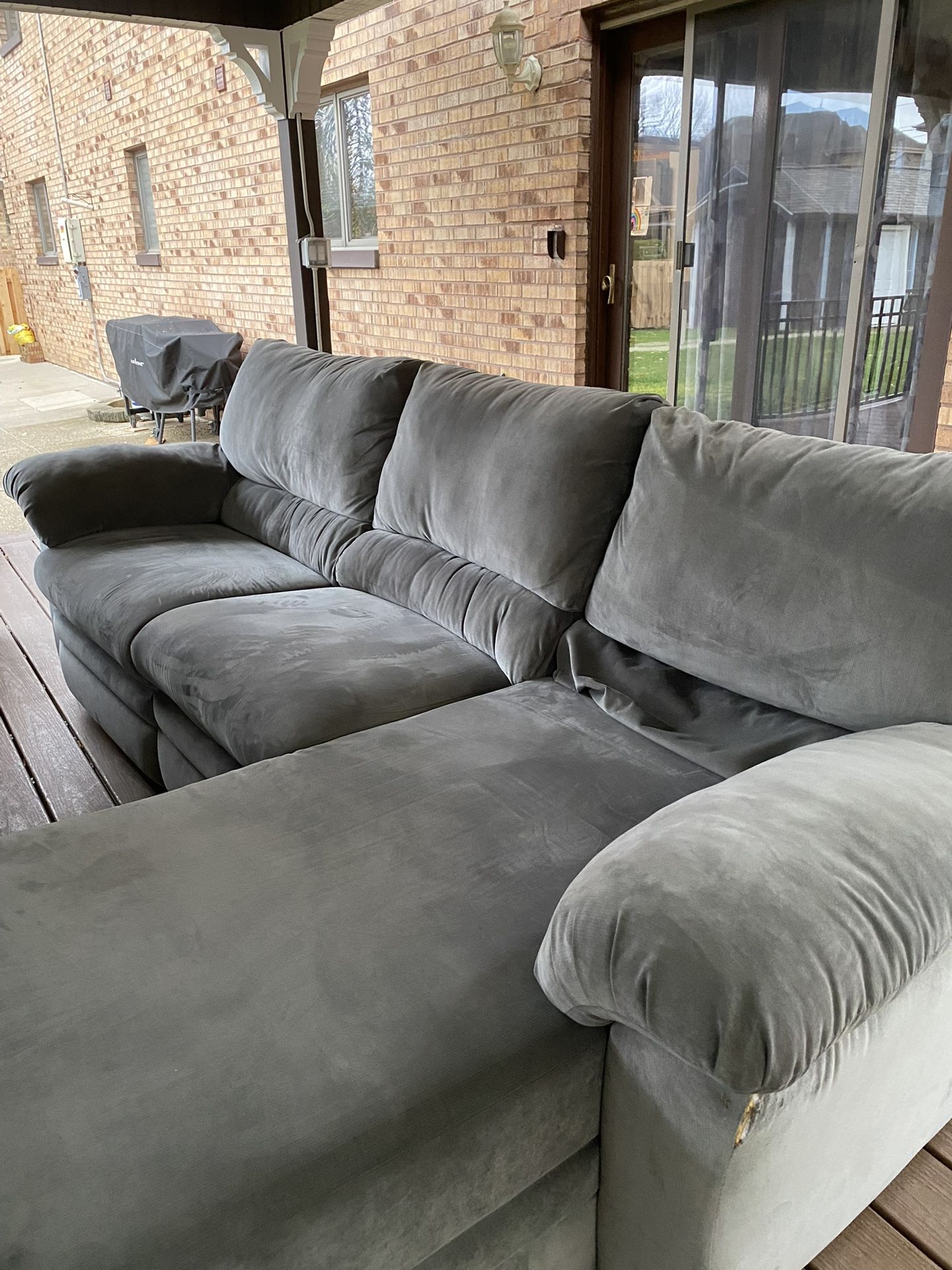 Free Sectional  $$$…  Located In Addition IL 