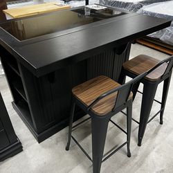 Kitchen Island 