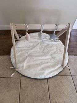wooden baby play gym, baby activity Gym
