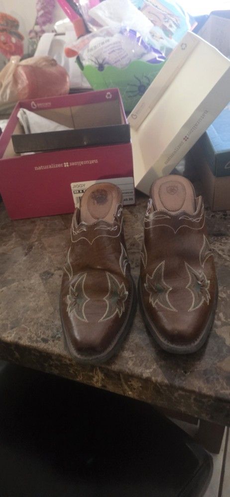 Womens Ariat Brown Size 9