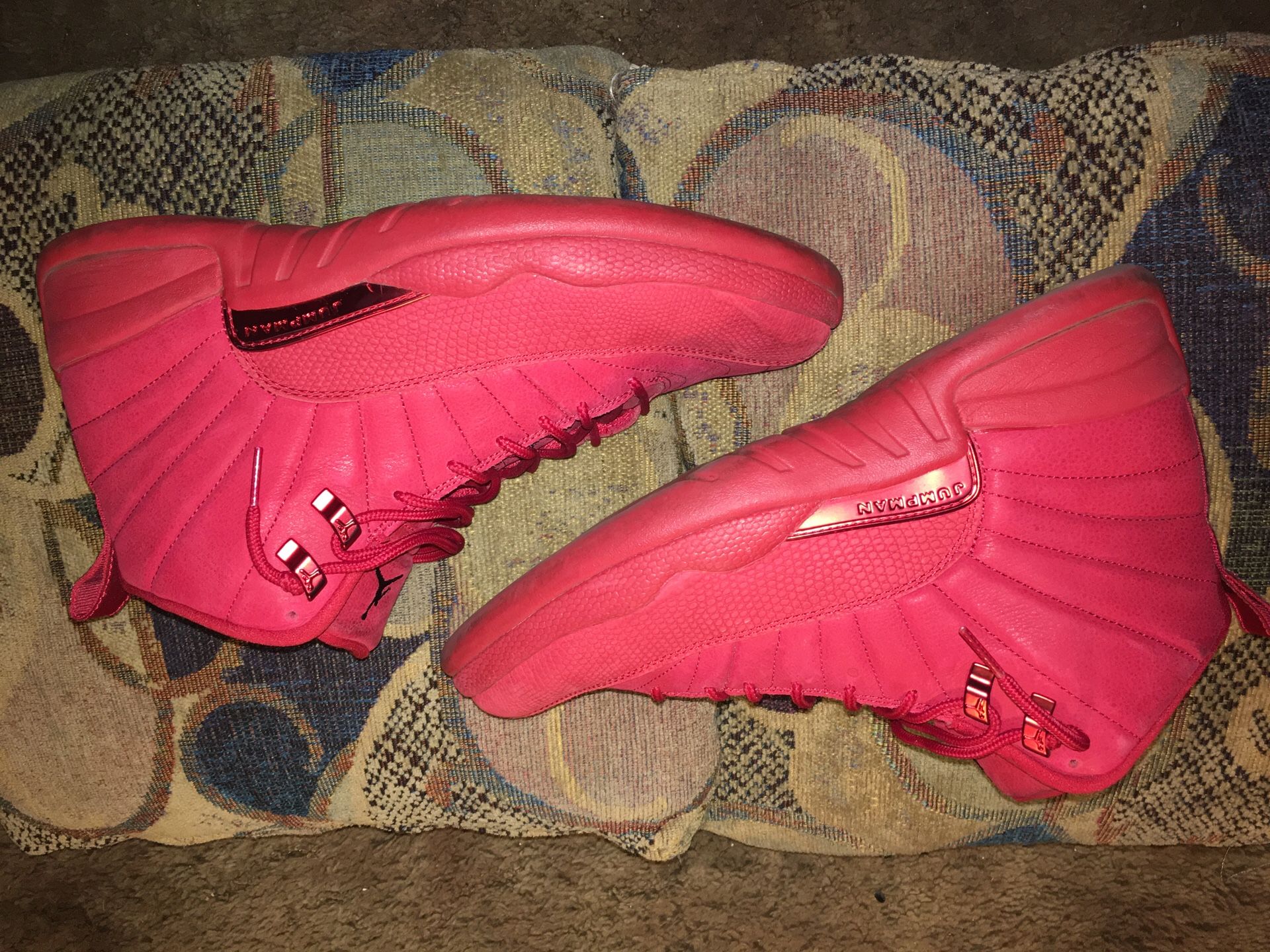 Jordan 12s Red (Size 11)