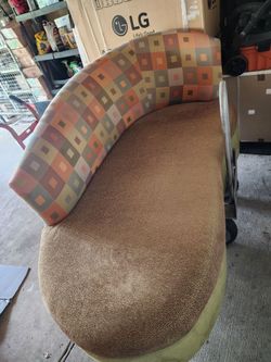 Lounge couch