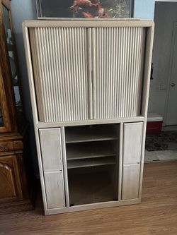 TV hutch/ Entertainment
