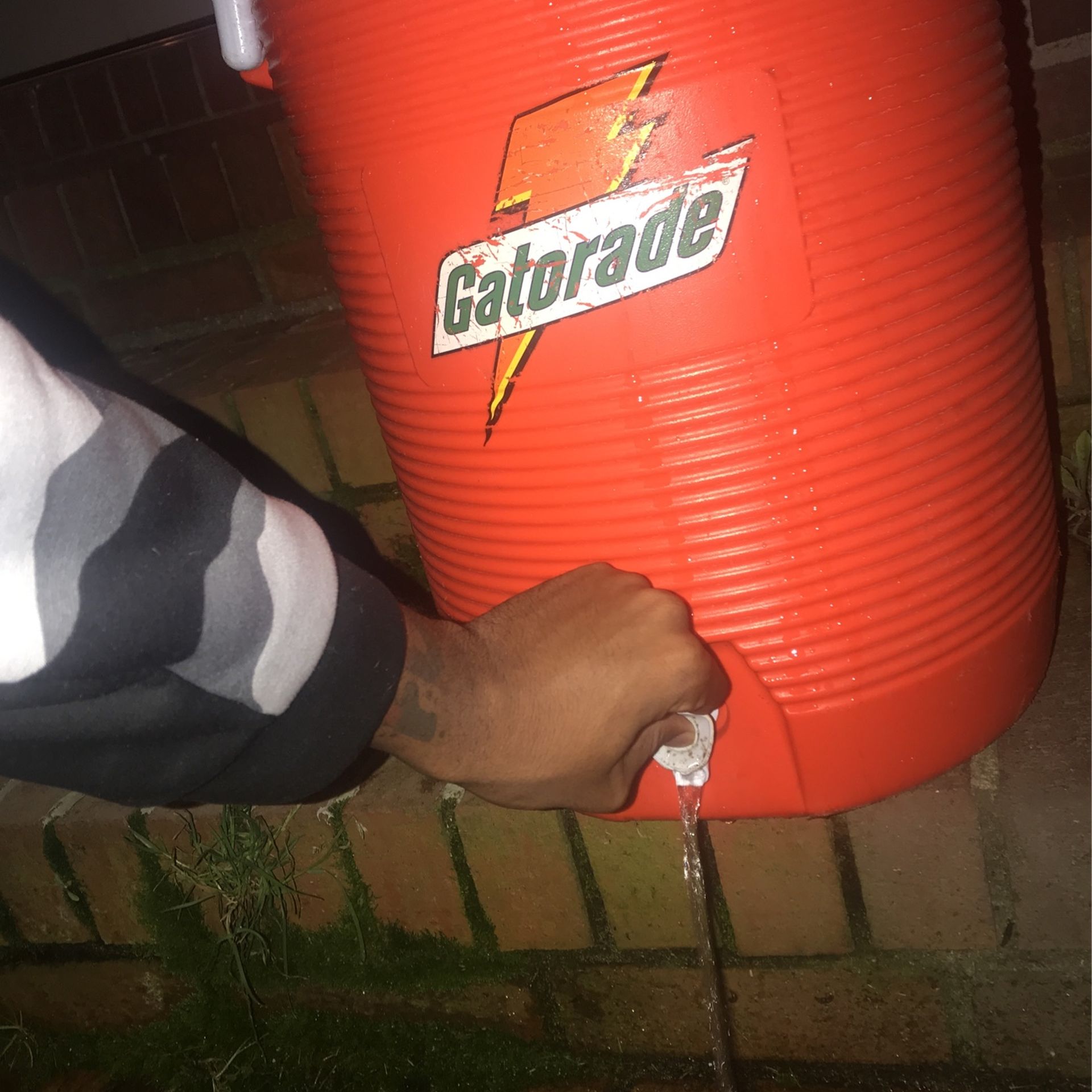 Gatorade 10 Gallon Dispenser - Cooler