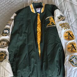 Men’s Oakland A’s world champion XL letterman jacket