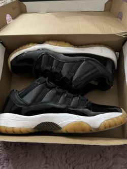 Jordan Low Top 11s 