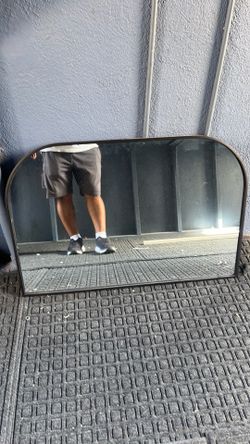 hanging wall mirror/ espejo de pared