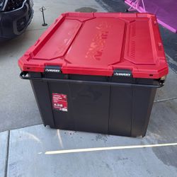 170 Gallon Husky Tote