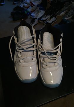 Jordan 11 legend Sz 4.5Y