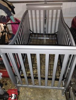 Convertible Slay Baby Bed 