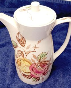 Nasco Rosalie Teapot / Hand Painted Teapot / Vintage Made in Japan / Pink and Yellow Roses / French Country / Cottage