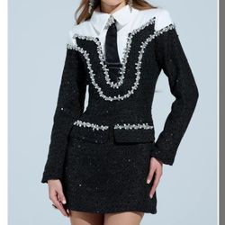 Both Are Statement Pieces. Only Wore Once In Excellent Conditions.