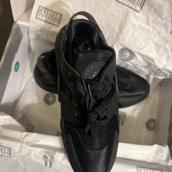 Brand New Nike huaraches 