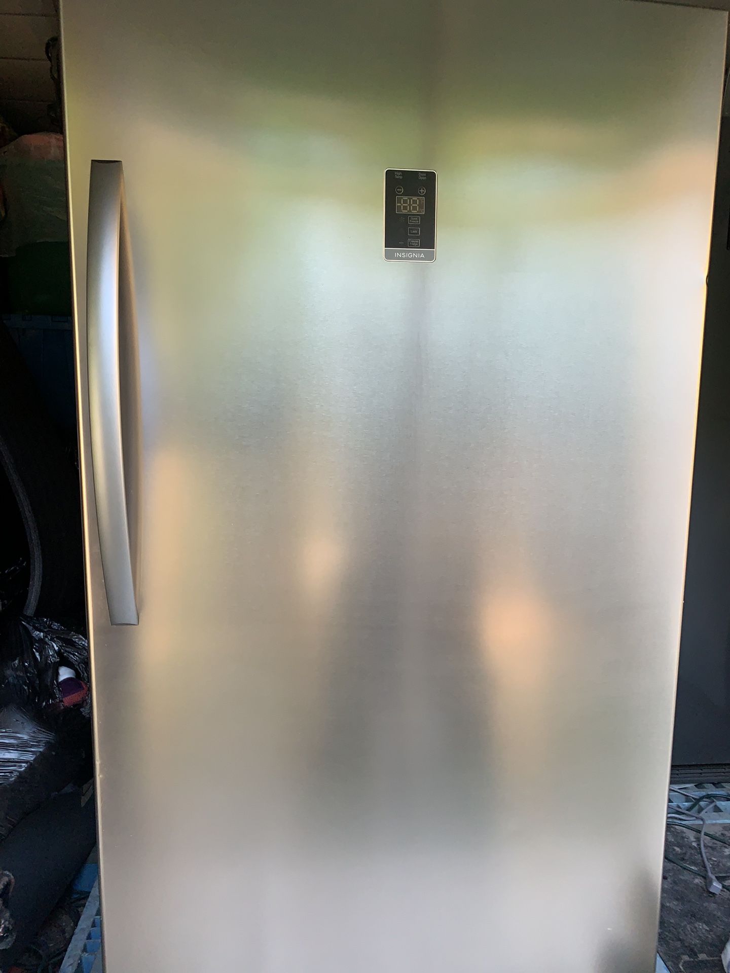 Insignia Upright Freezer 17cu Ft Front Stainless Steel