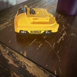 DEWALT 12V Max 12V 2Ah Lithium Ion Power Tool Battery Pack with Fuel Indicator