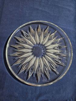 Crystal Glass Plate with Starburst Pattern