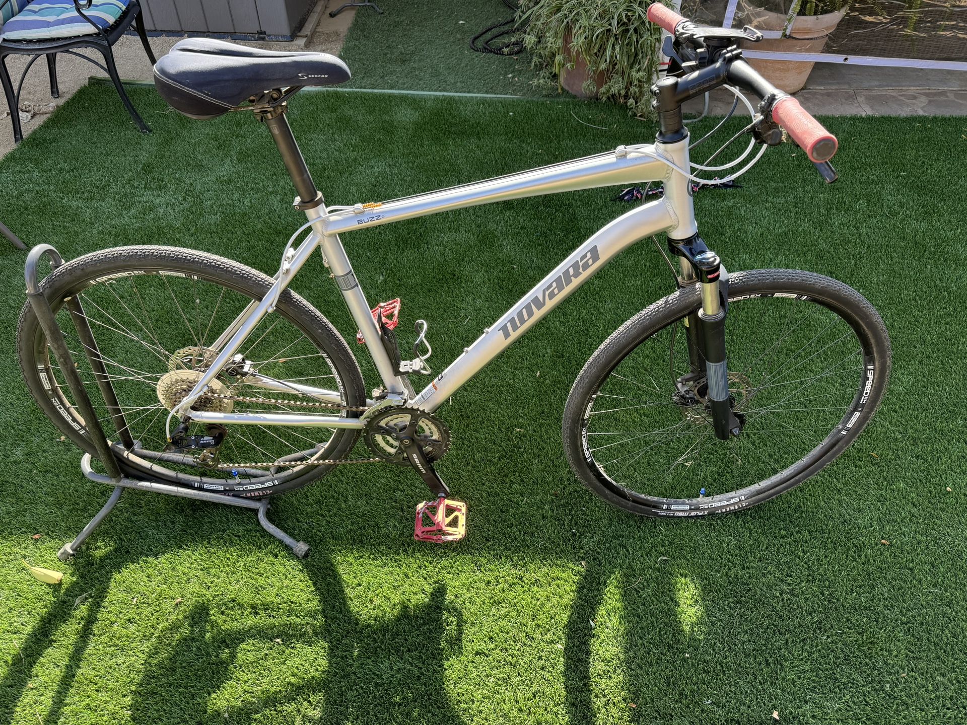 Novara Buzz Hybrid Bike Size XL Bikes Cycling Bikes Cycling
