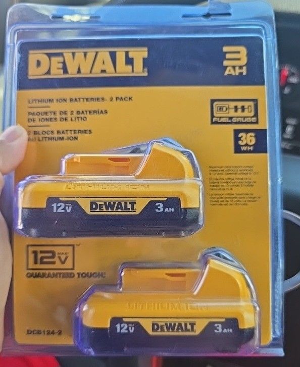 DEWALT BATTERY 2 PACK 3AH BRAND NEW