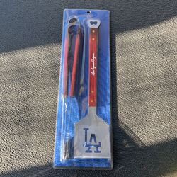 2 PIECE DODGER BBQ SET
