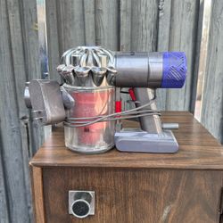 dyson vacuum 