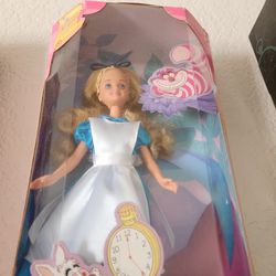 Alice In Wonderland Barbie for Sale in Surprise, AZ - OfferUp