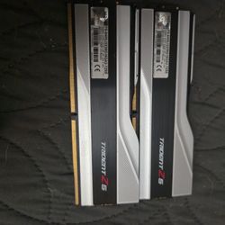 Trident Z DDR5 32 GB.  --OBO--