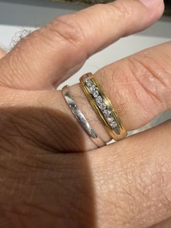 18K Yellow Gold Natural Diamonds Nice Men’s Ring Band 