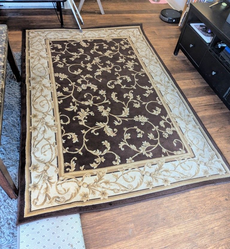 Large Area Rug Jameel (5' X 7' 3") $160 Rug Like-New