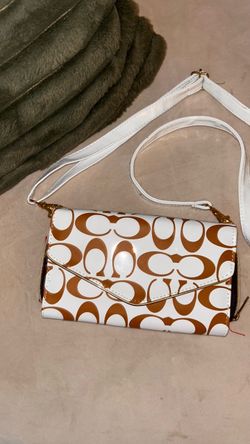 Signature Crossbody Wallet Bag