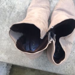 Women Boots Size 7