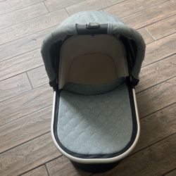 Uppababy Bassinest