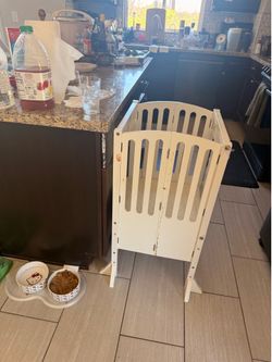 Solid wood kids counter stand