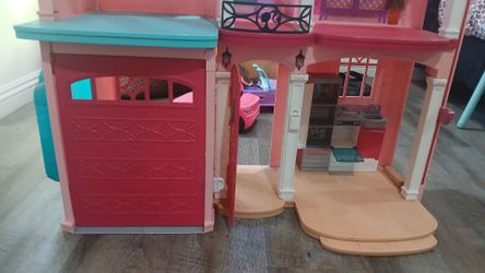 Barbie dream house