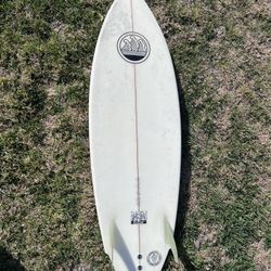 5’6” Kadowaki Twin Fin +1 Surfboard 