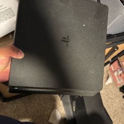 PS4 With No Controllers 