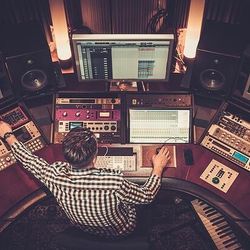 Get Your Tracks Mixed By Grammy Award Winning Producer In Amazing Recording Studio