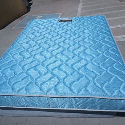 Queen Mattress And Box Spring 